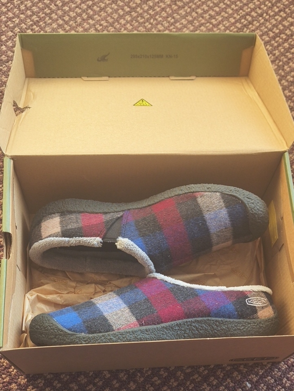 Keen Women's Plaid Slip-On Slippers - Multi-Color plaid, Sz 9 NWT - Picture 9 of 10